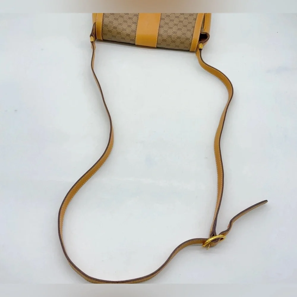 Auth Gucci Micro GG PVC Leather Beige / Brown Shoulder Bag - Picture 12 of 16